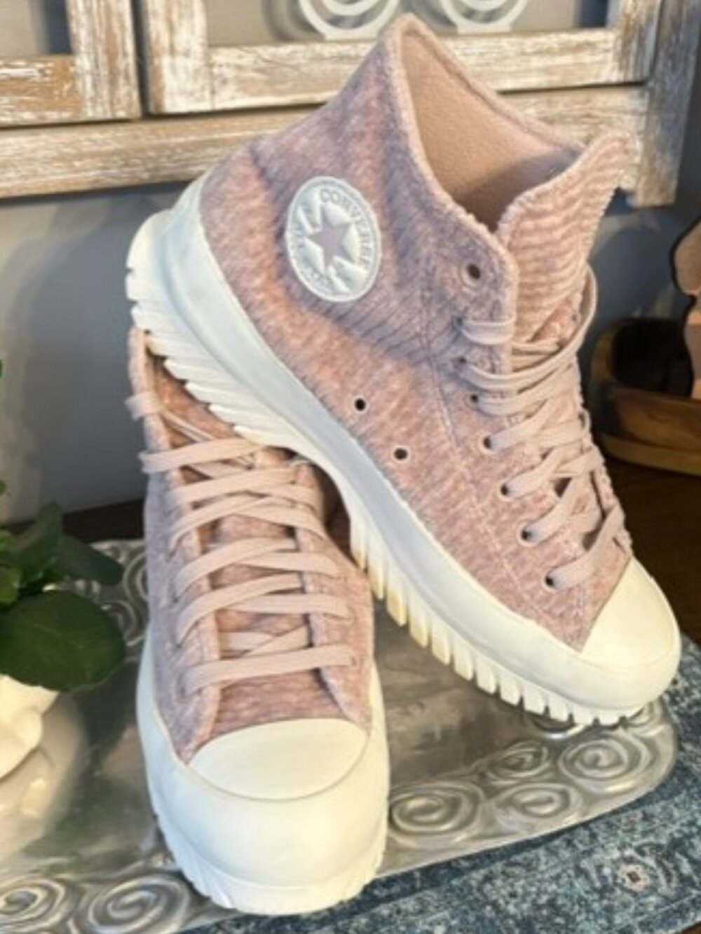 Converse Chuck Taylor All Star Lugged 2.0 Corduroy Platform Sneakers Unisex Size